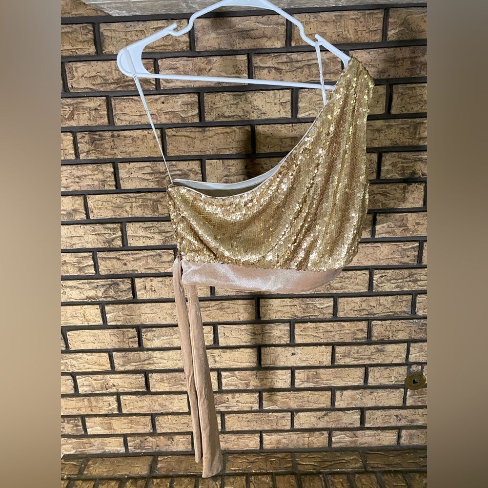 Nwt lulus sequin‎ top - Picture 4 of 5